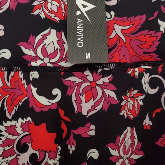 Anivivo  Athletic  Skirted Leggins Size M. - Picture 3 of 12